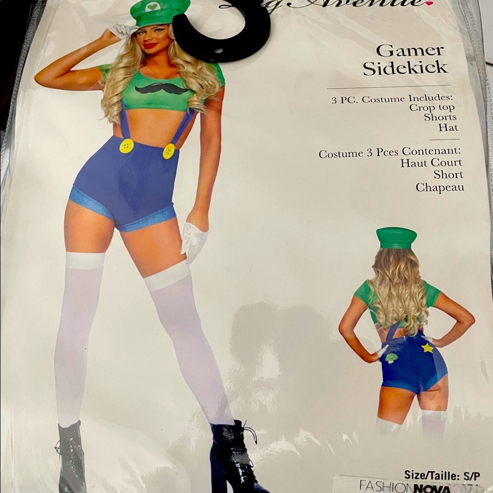 Costume